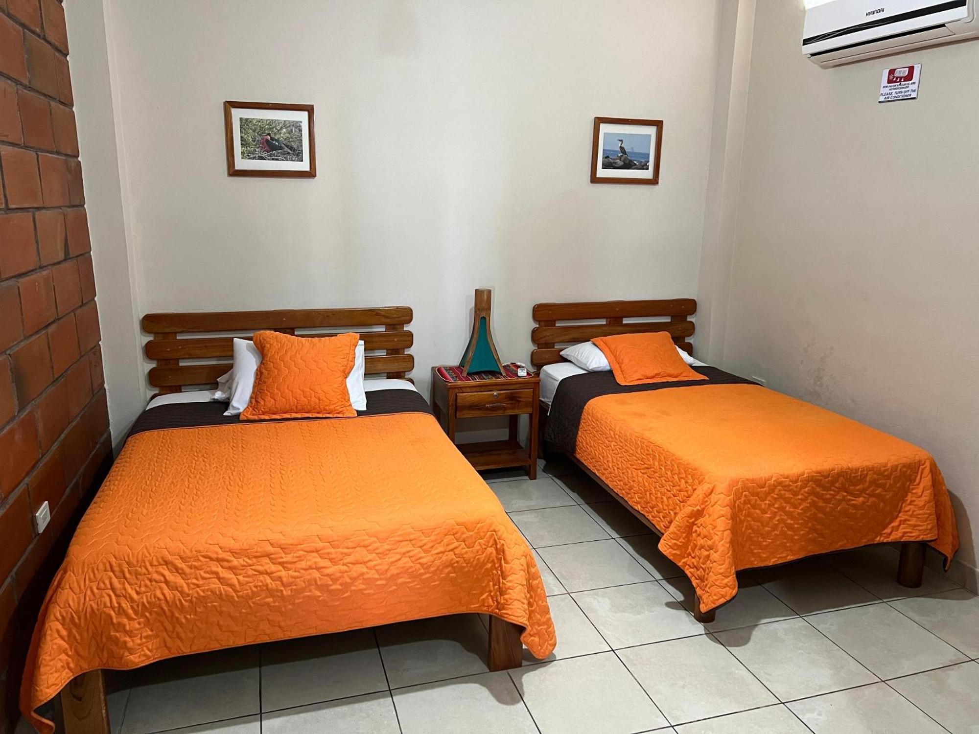 Hostal Cattleya 巴克里索莫雷诺港 客房 照片