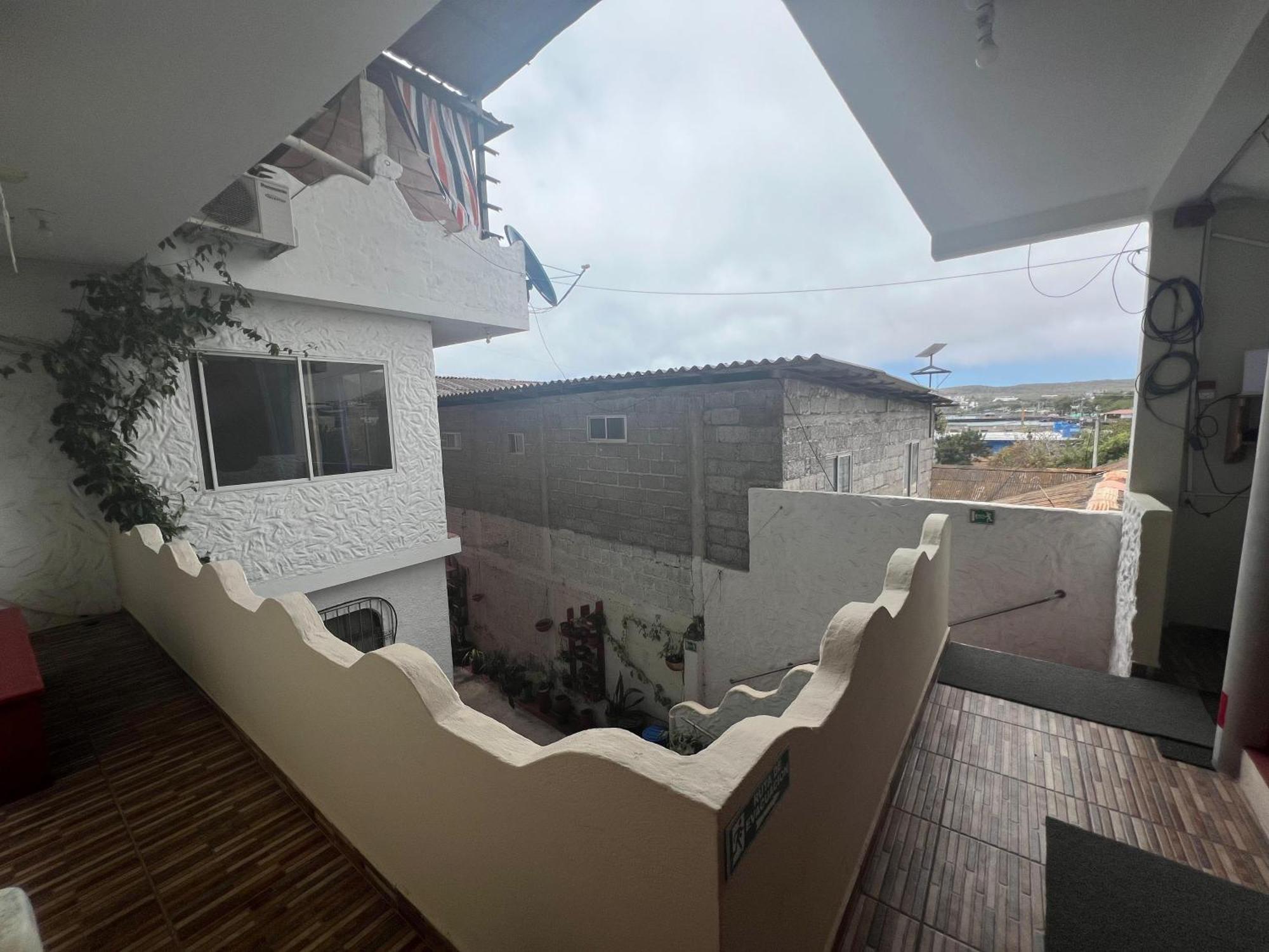 Hostal Cattleya 巴克里索莫雷诺港 外观 照片