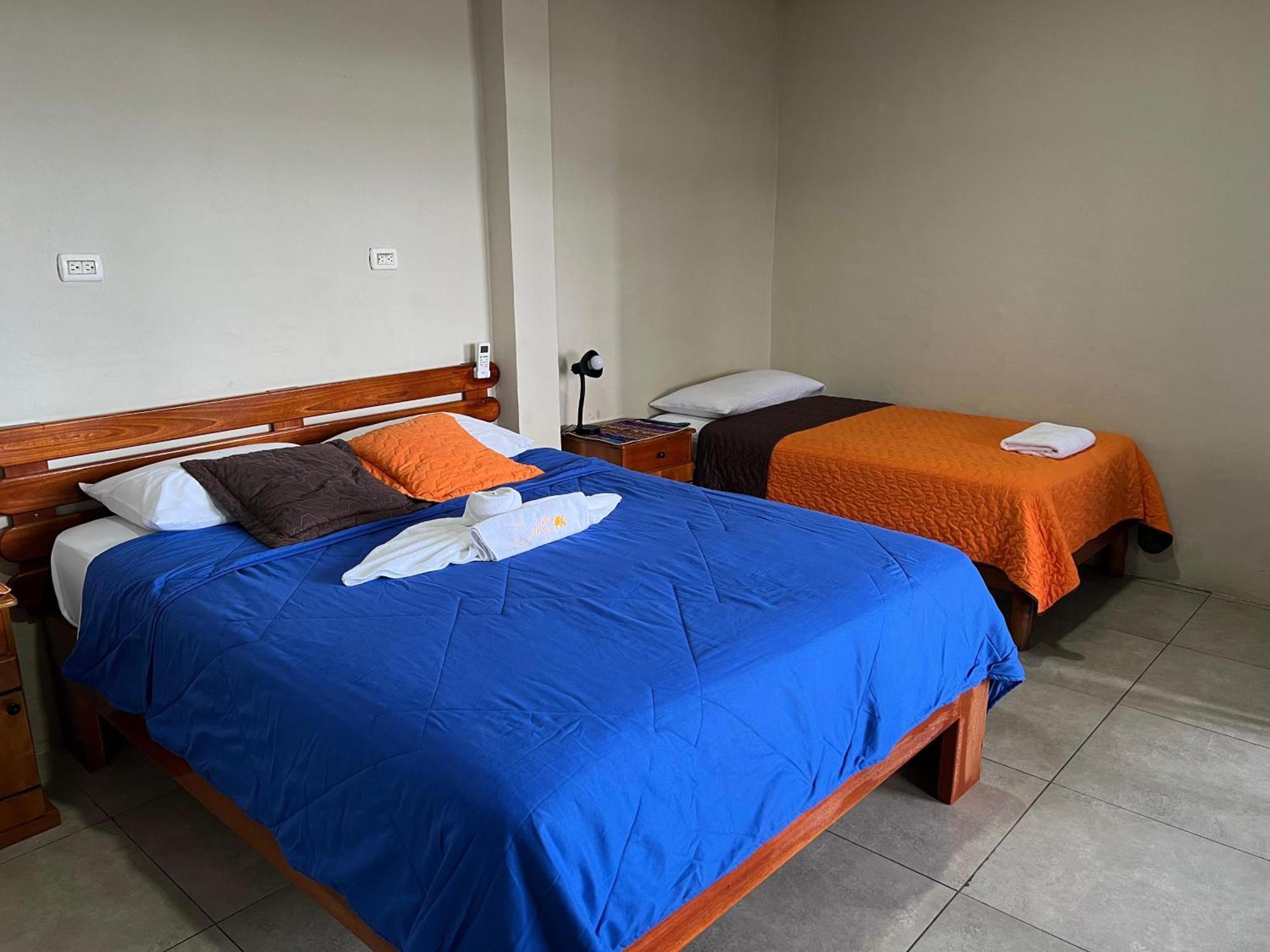 Hostal Cattleya 巴克里索莫雷诺港 外观 照片
