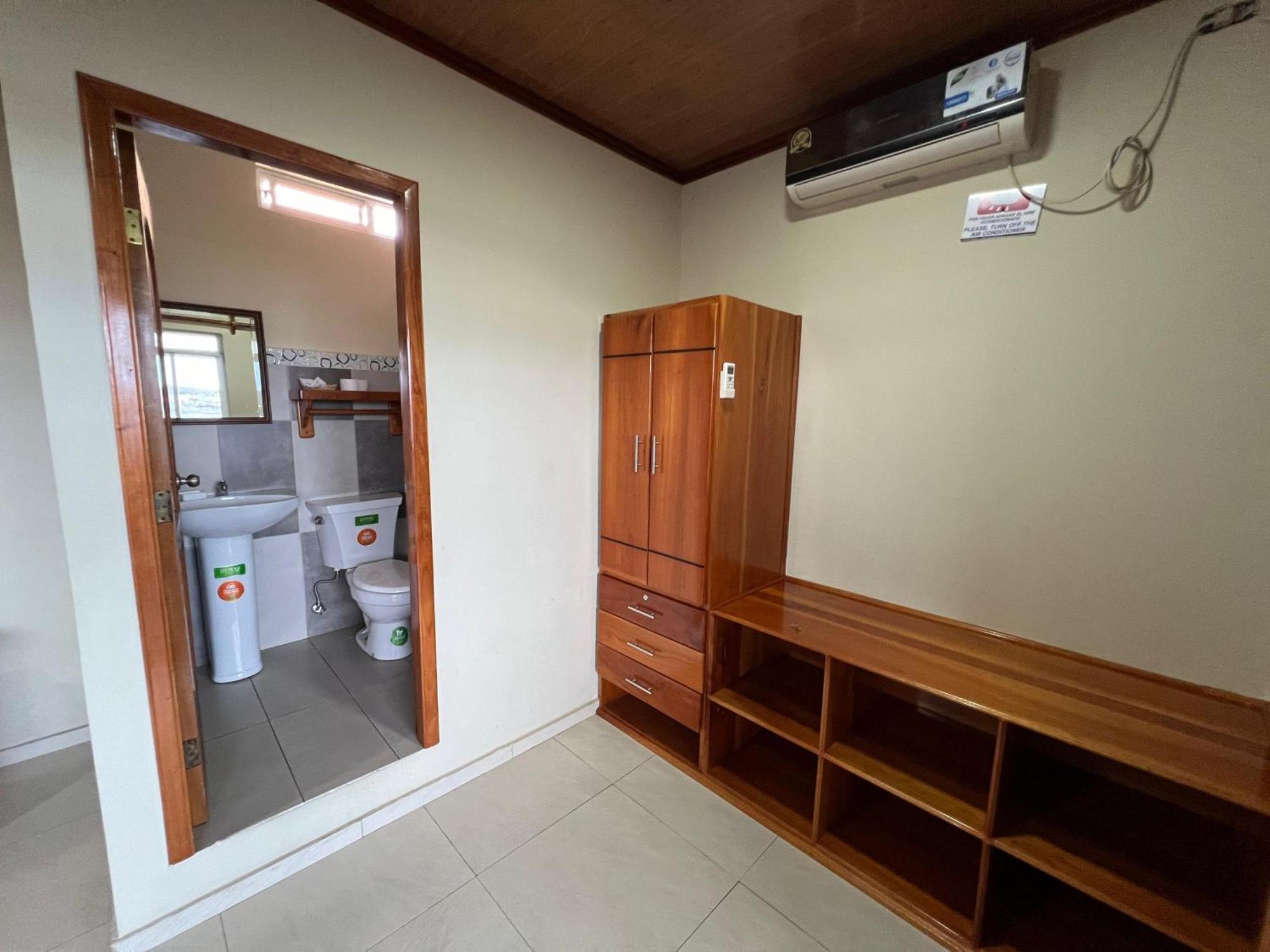 Hostal Cattleya 巴克里索莫雷诺港 外观 照片